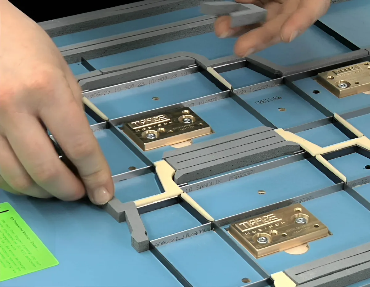 Box Die