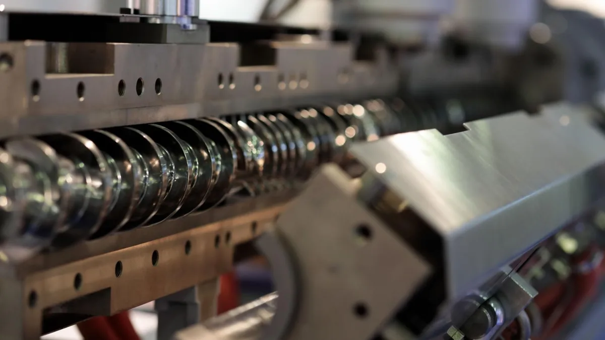 Vibrating Screens