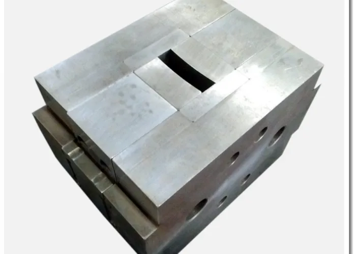 Cold pressing segment dies for diamond tools