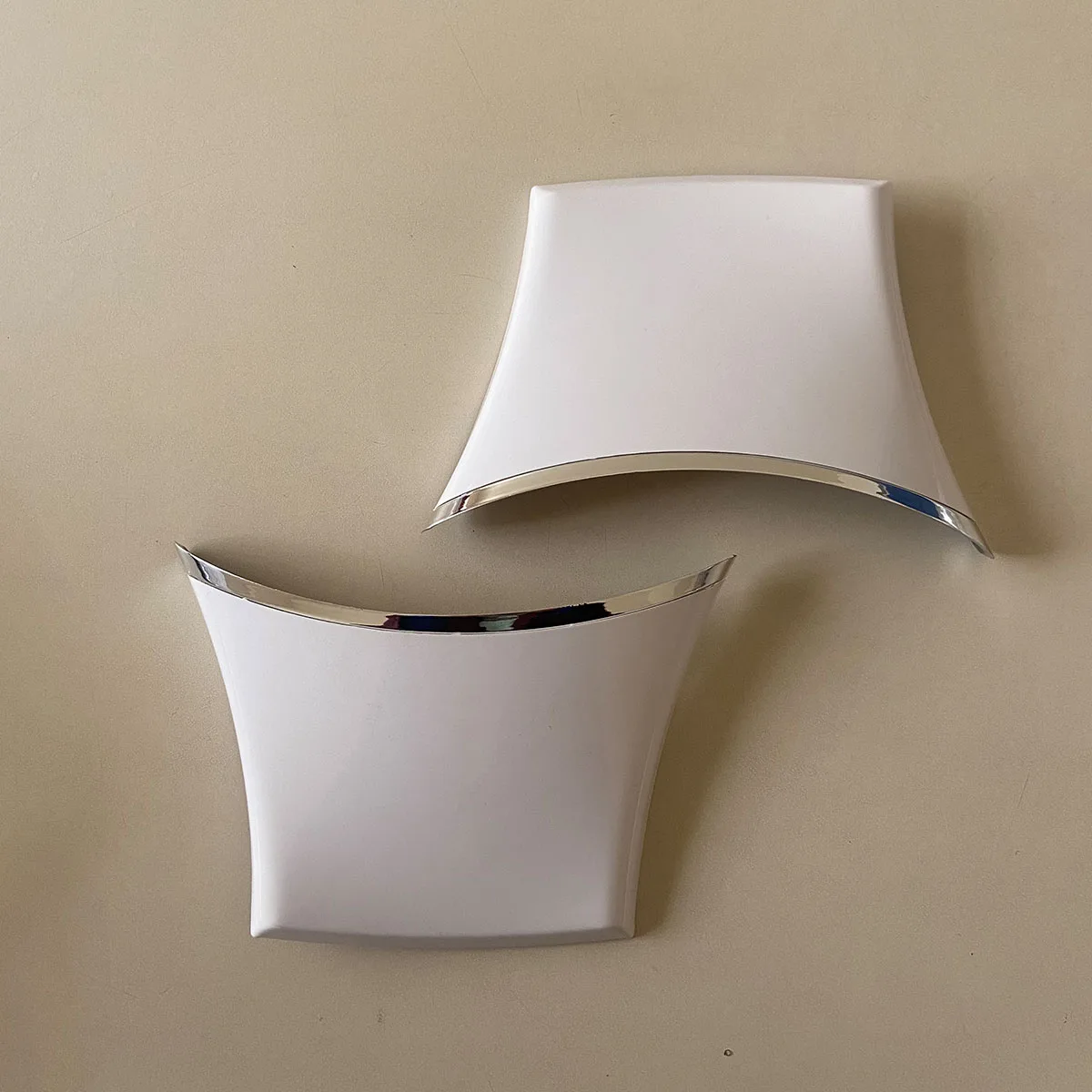 Moulded parts with UV vacuum metallizing